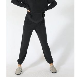 Perfect White Tee Fleetwood Jogger - Sz XS